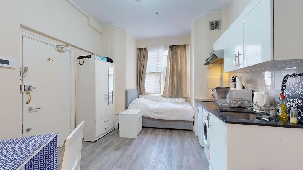 Property photo 2 of 8 664E029327Ac5B9Fcce7ba3F_c996Ecce493184A7Fc66c0093
