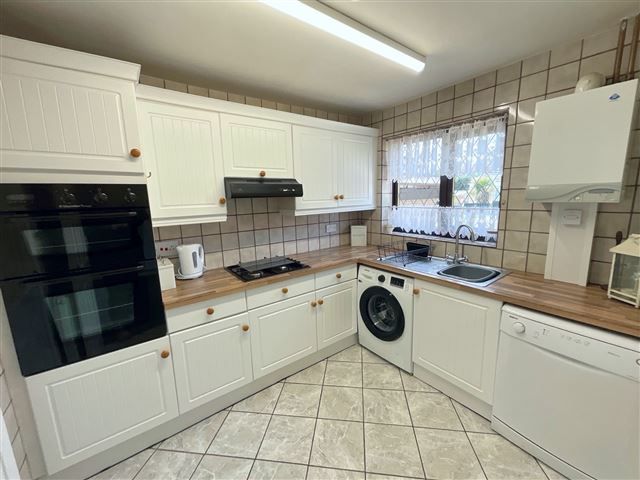 Property photo 2 of 21 Kitchen