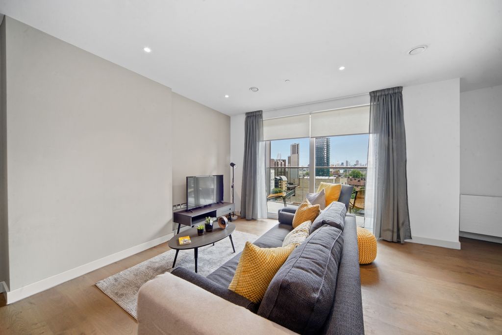 Property photo 3 of 14