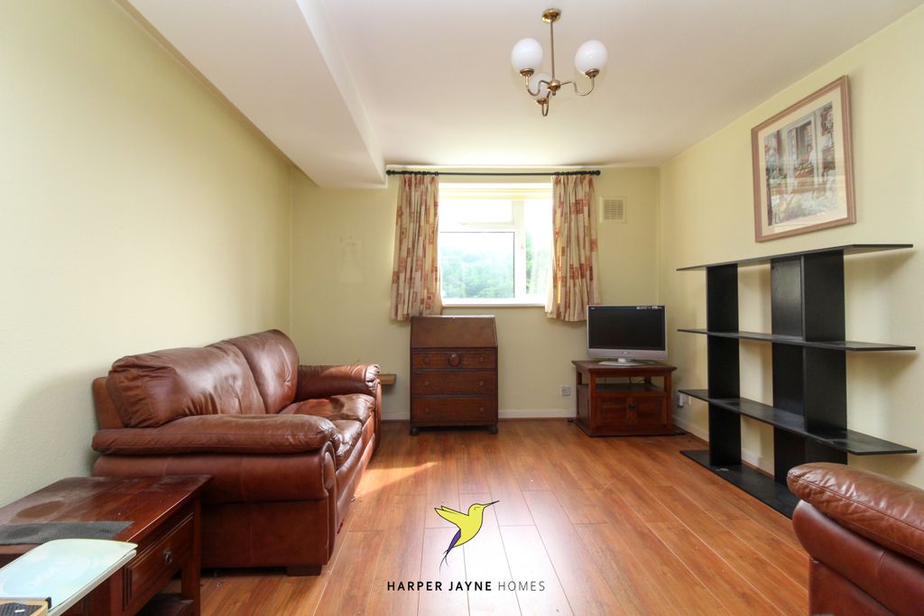 Property photo 1 of 6 Img_7214