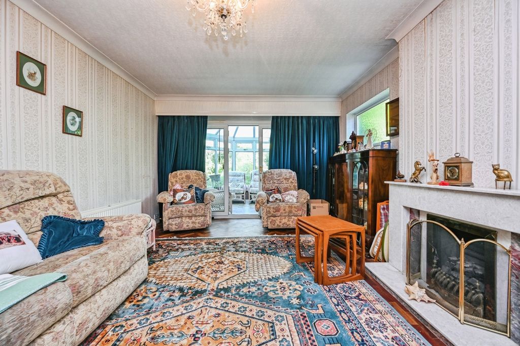 Property photo 3 of 17 Pbox-Img.Jpg