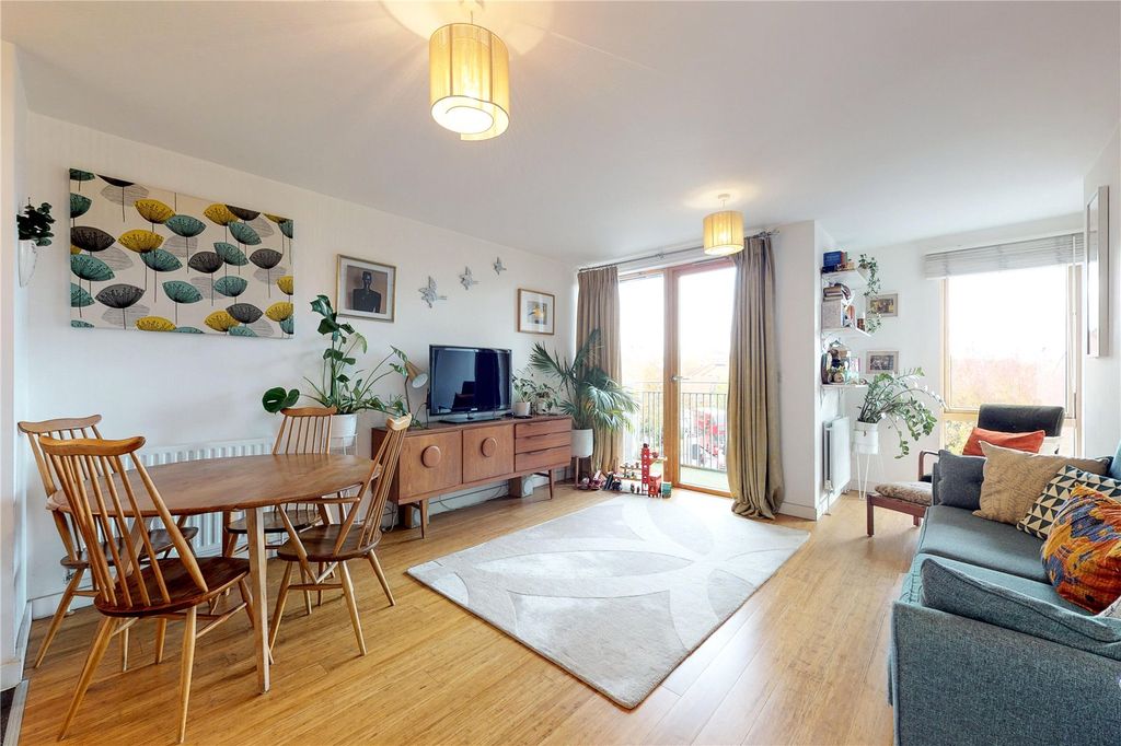 Property photo 1 of 11 Reception Room