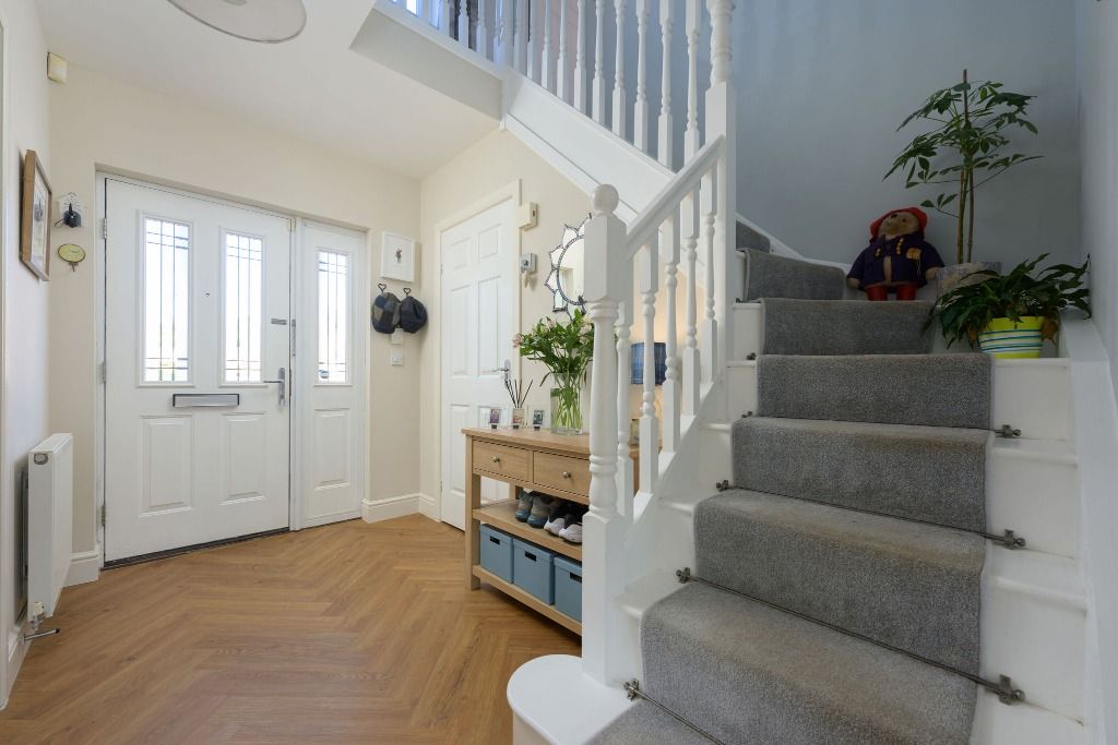 Property photo 3 of 34