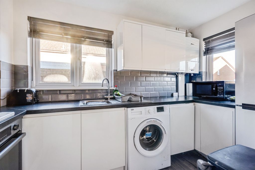 Property photo 3 of 11