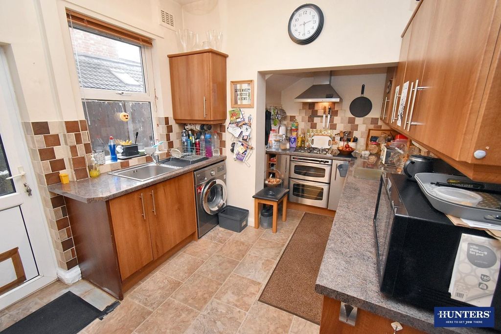 Property photo 3 of 15 Kitchen
