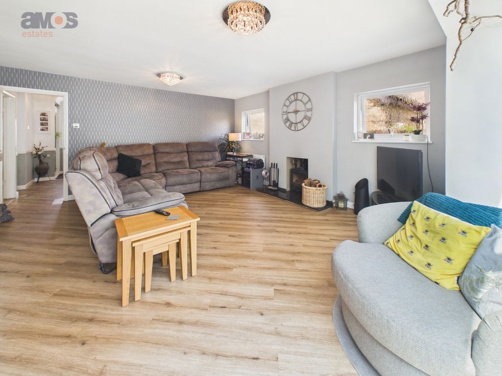 Property photo 3 of 38 5368653