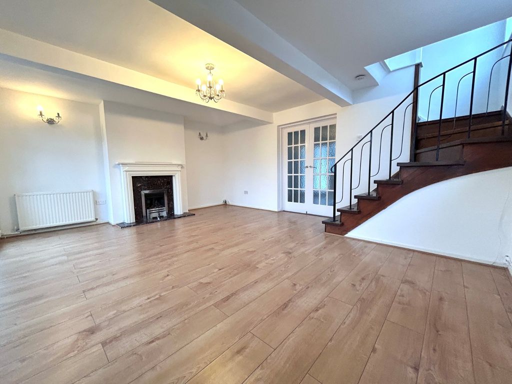 Property photo 2 of 13 Picture 2