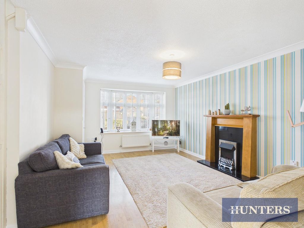 Property photo 3 of 15 Living Room