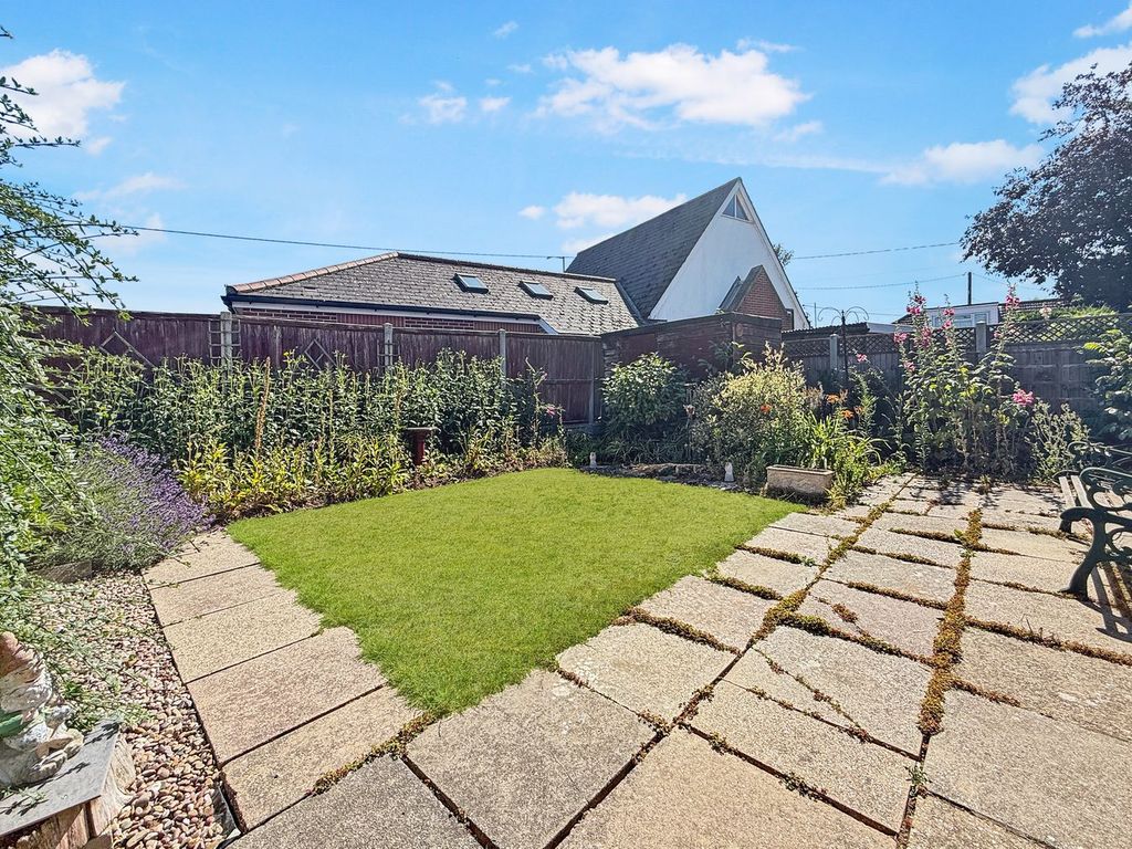 Property photo 2 of 13