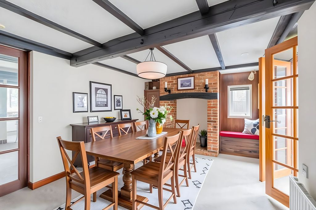 Property photo 3 of 23