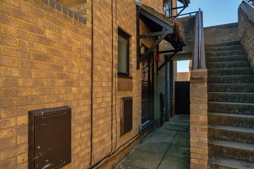 Property photo 1 of 16 1523382-2-1A0d7Eb466ee2.Jpg