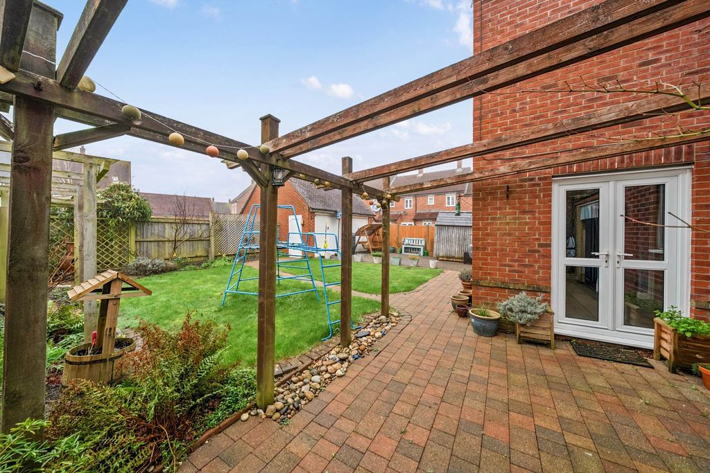 Property photo 3 of 27