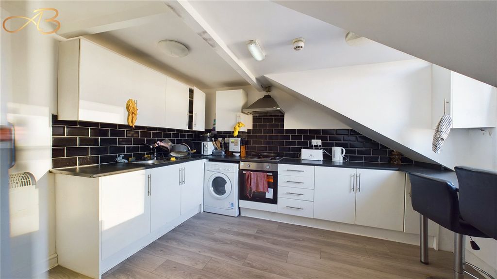 Property photo 1 of 11 Picture No. 02