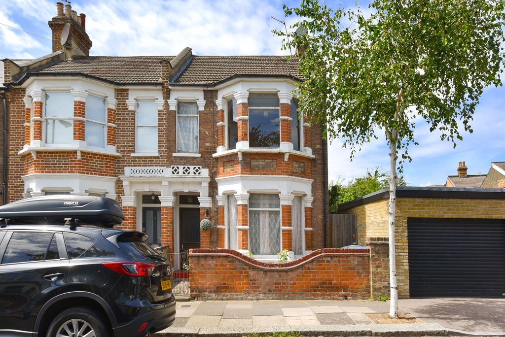 Property photo 1 of 11