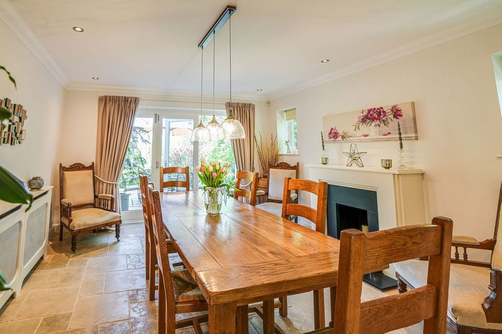 Property photo 2 of 49