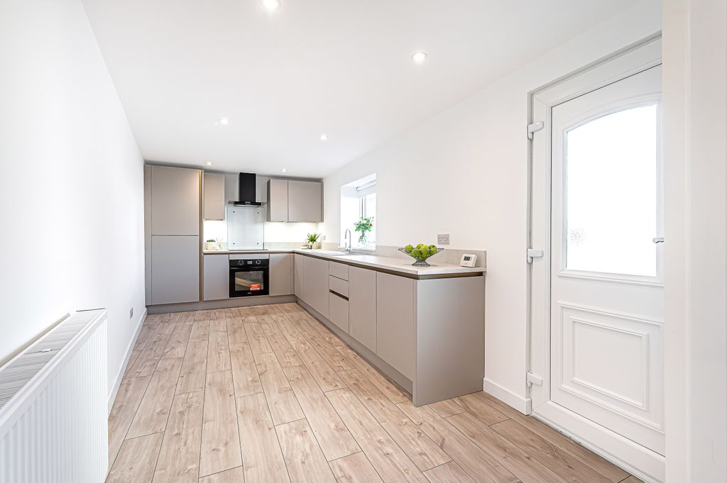 Property photo 3 of 26 Property Image 3