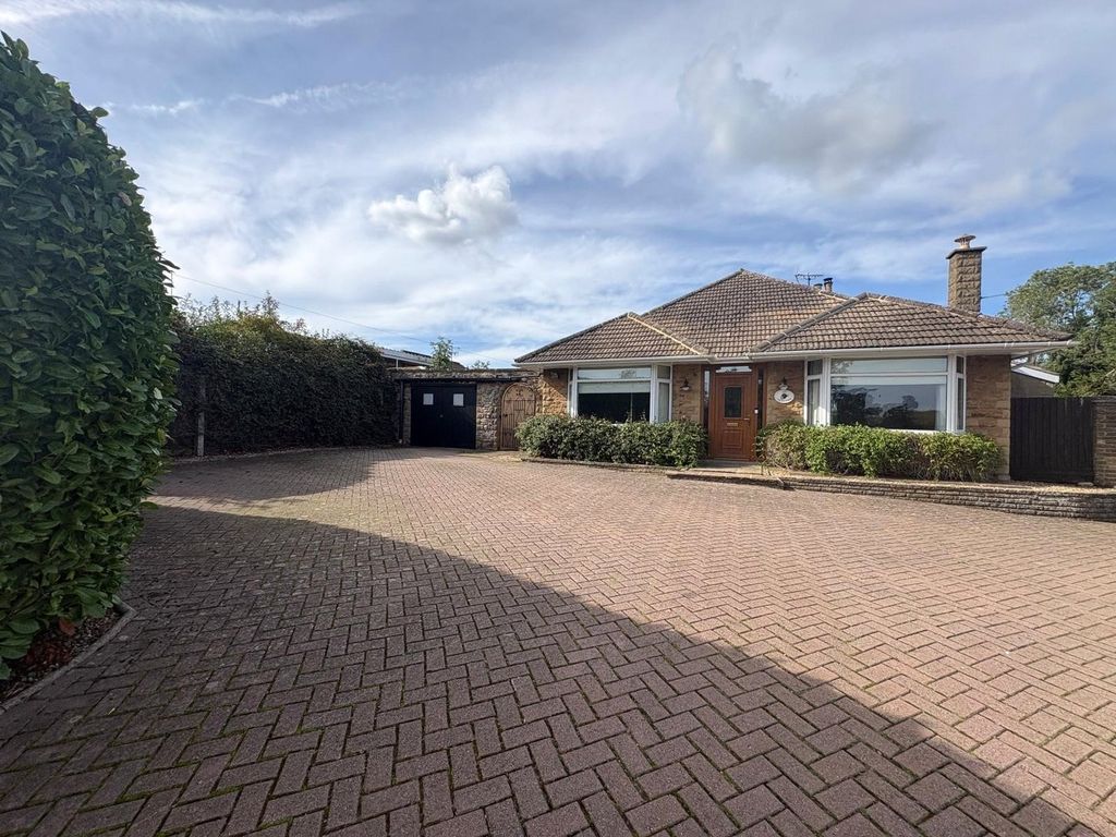 Property photo 1 of 39 Picture No. 25
