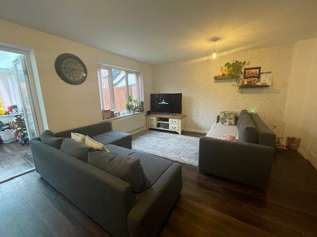 Property photo 2 of 12 Living Room