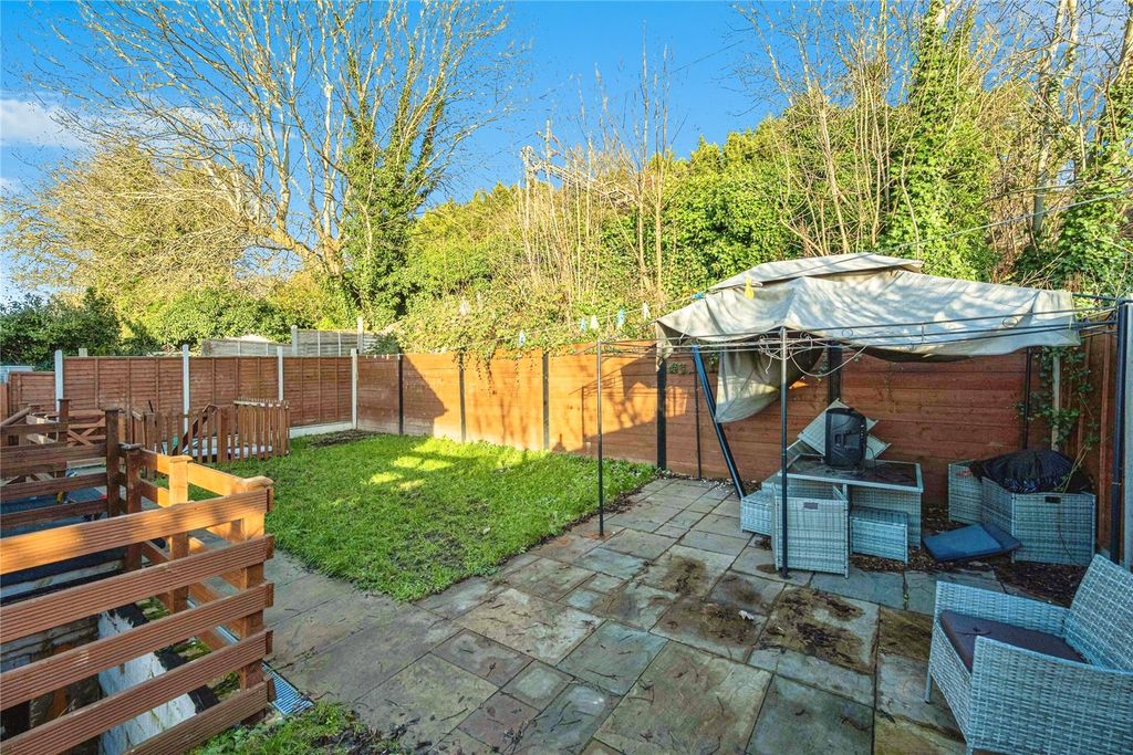 Property photo 2 of 19 Garden