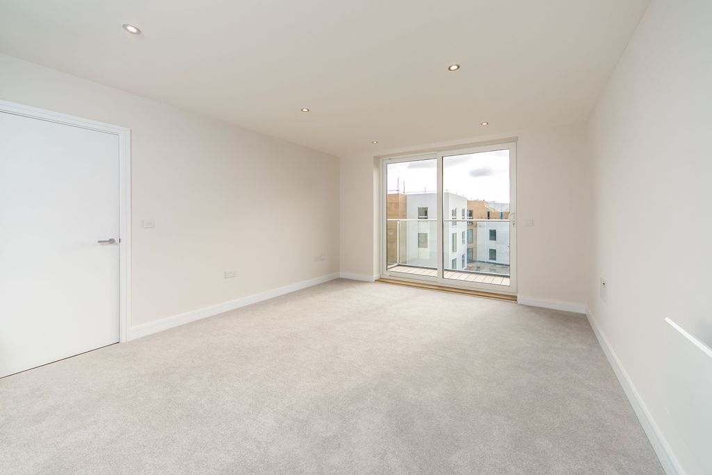 Property photo 3 of 10 94dc1638-4449-41A1-8