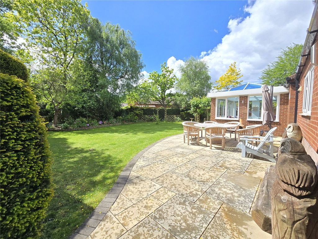 Property photo 2 of 27 Picture No. 09