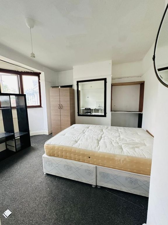 Property photo 1 of 8 5.Jpg