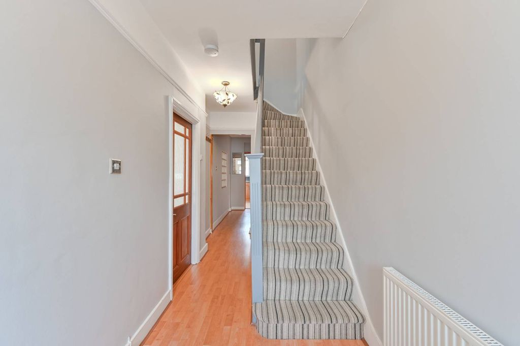 Property photo 1 of 24