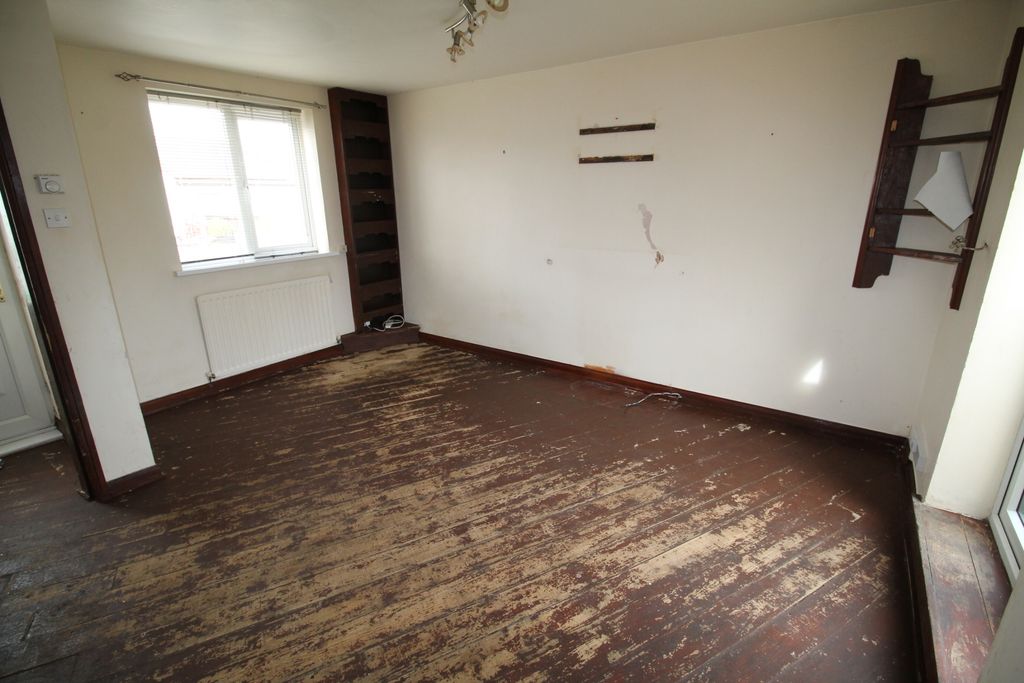 Property photo 2 of 10 Img_0018