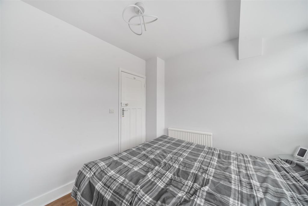 Additional image 9 of 4 bed end terrace house for saleSouthcote Avenue, Feltham TW13