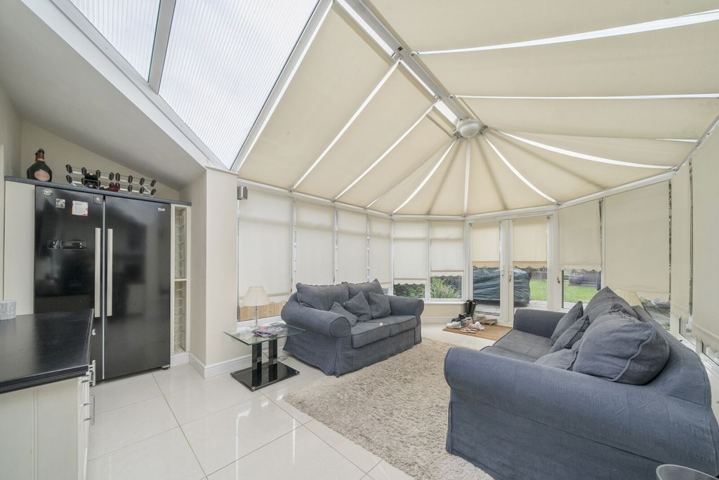 Property photo 2 of 18 1362587-7-68E7c79...