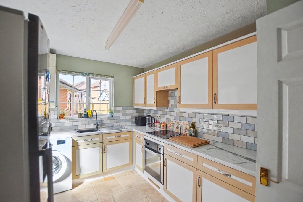 Property photo 3 of 15 Picture No. 09