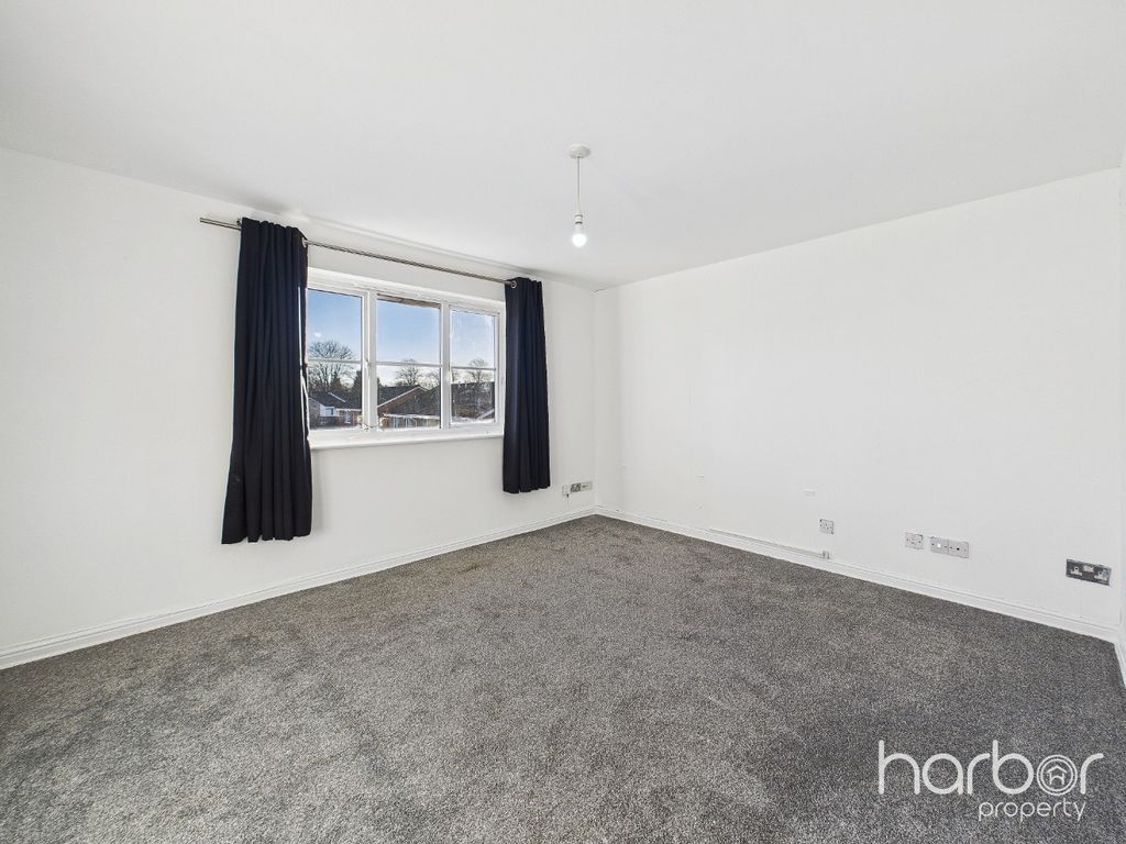 Property photo 2 of 14 4675795
