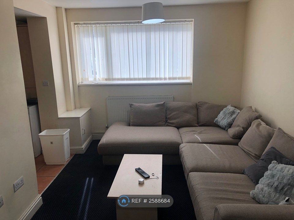 Property photo 3 of 6