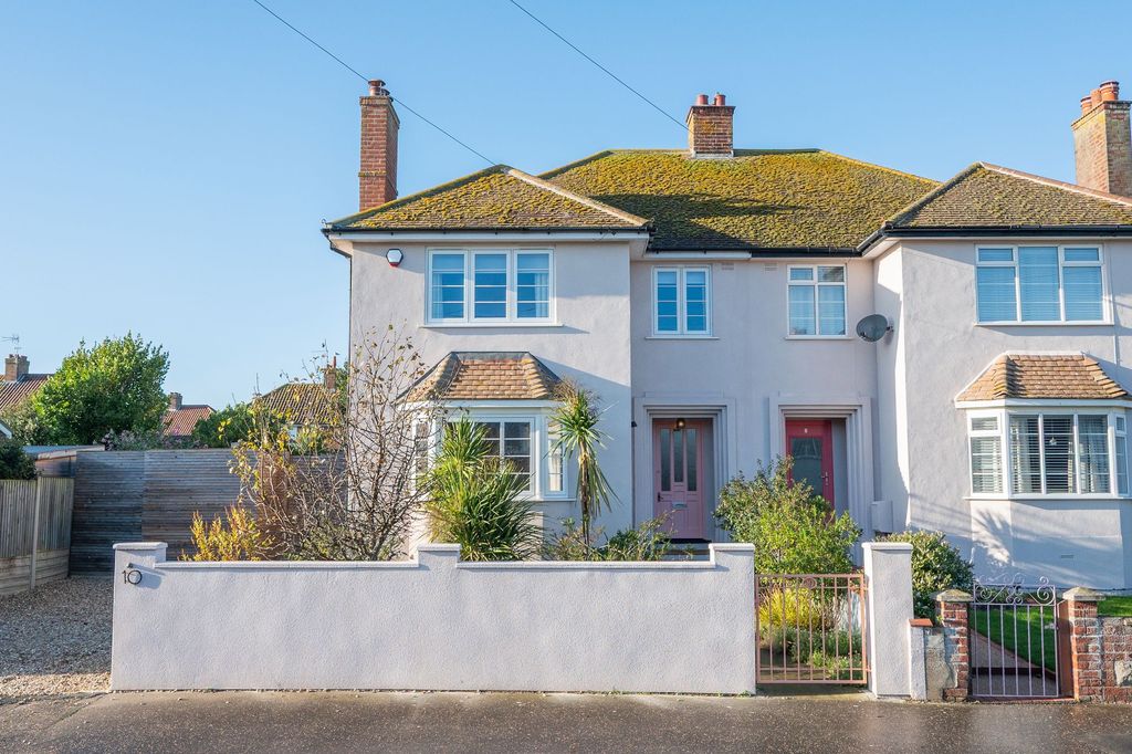 Property photo 1 of 41