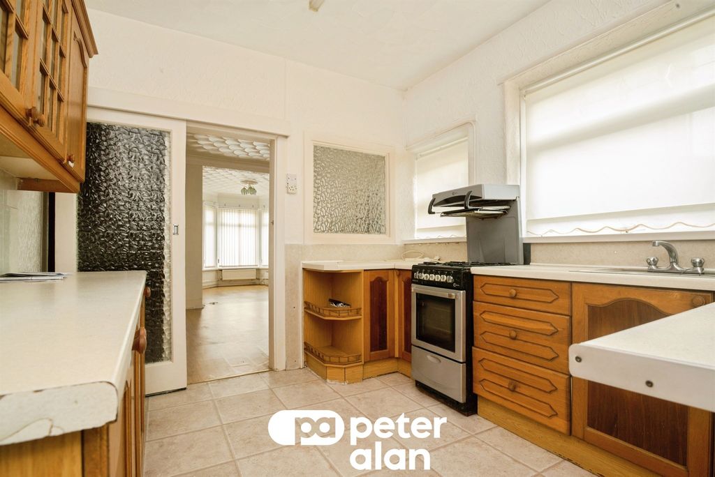 Property photo 3 of 21