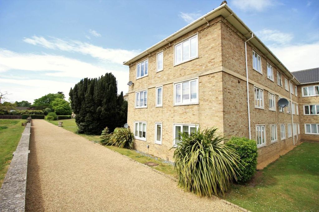 Property photo 1 of 7