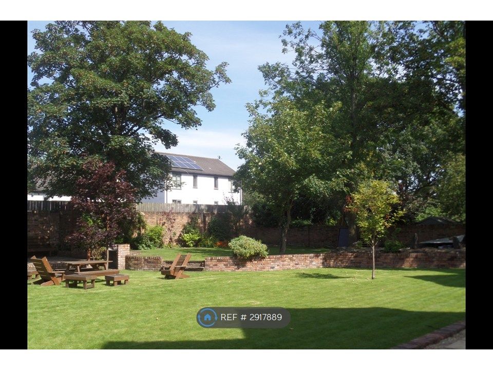 Property photo 2 of 10 Garden