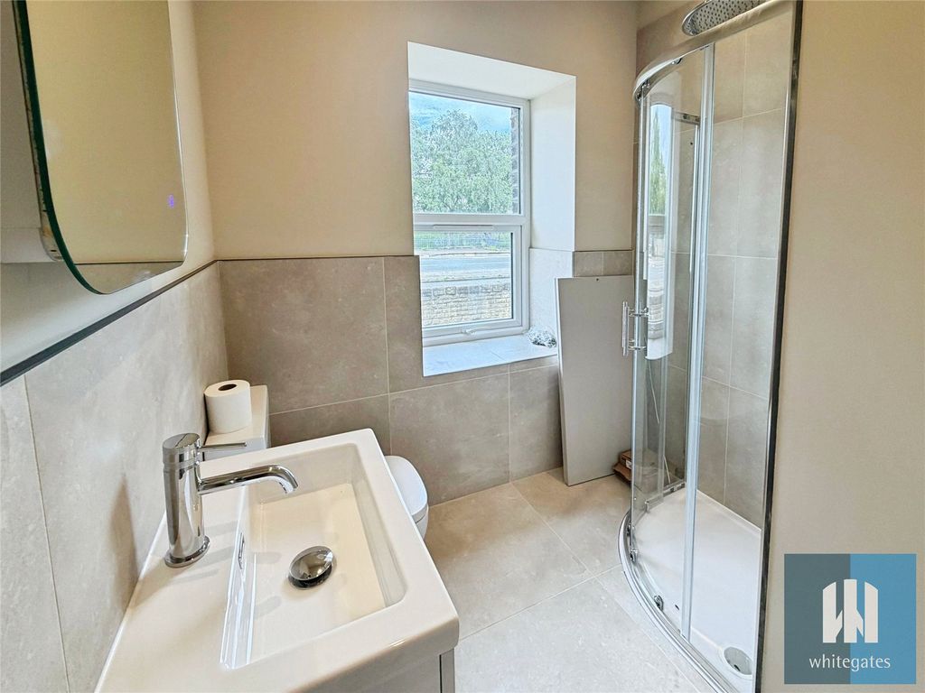 Property photo 2 of 10 Picture No. 03