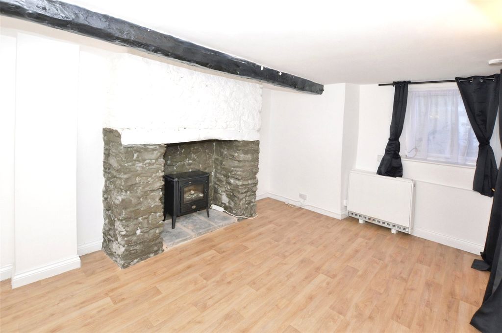 Property photo 3 of 8 Picture No. 02