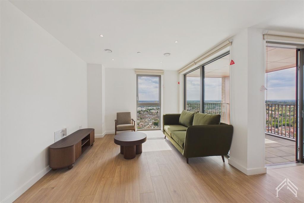 Property photo 3 of 14 3.Jpg