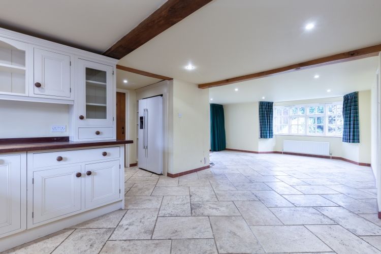 Property photo 2 of 10 214450