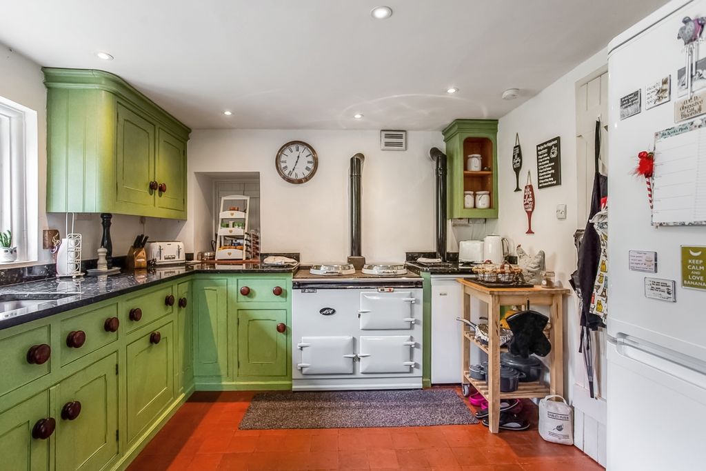 Property photo 2 of 13