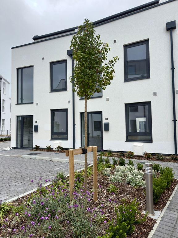 Property photo 2 of 22