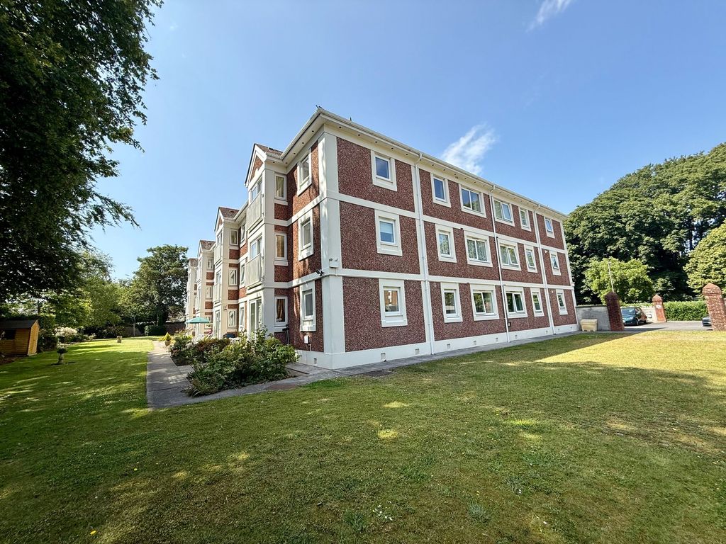 Property photo 1 of 23