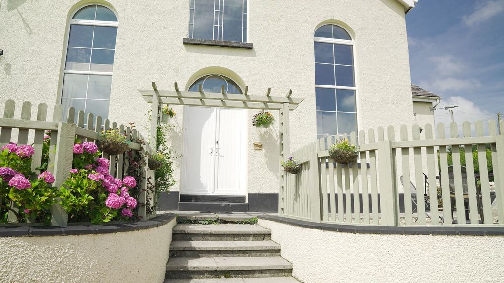 Property photo 3 of 71