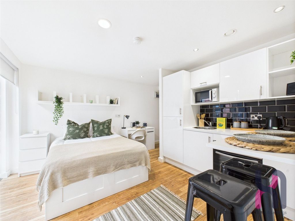 Property photo 3 of 7 Picture No. 13