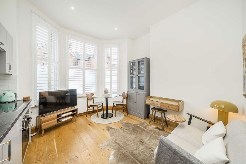 Property photo 2 of 5