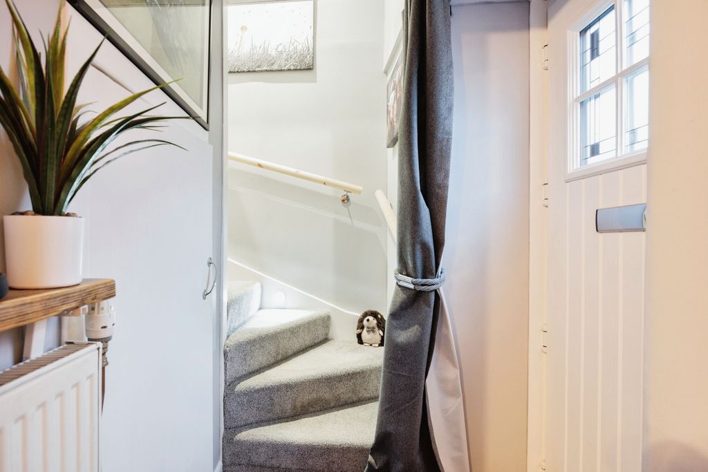 Property photo 2 of 15 Staircase