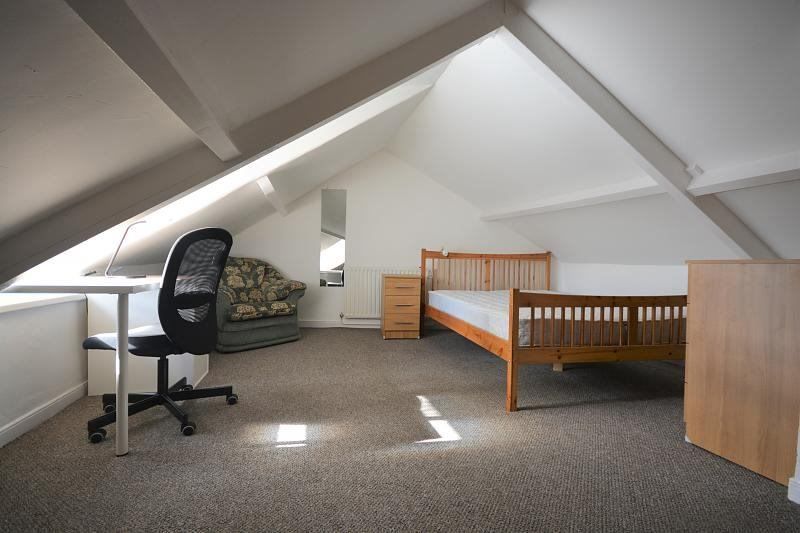 Property photo 1 of 7 51020707