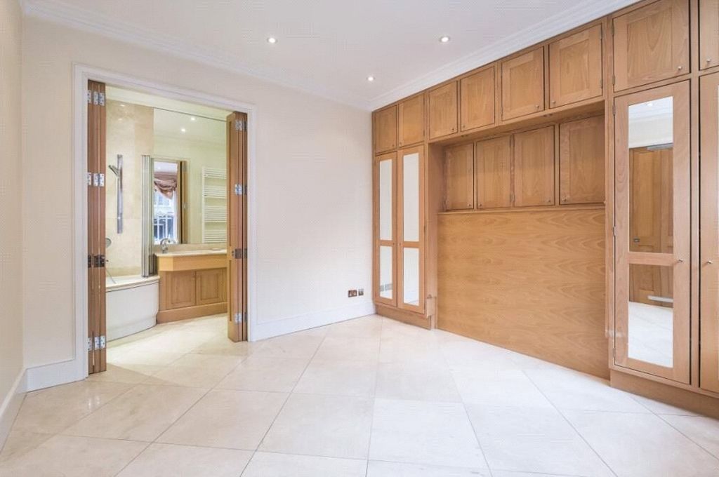 Property photo 3 of 10 Picture No. 05